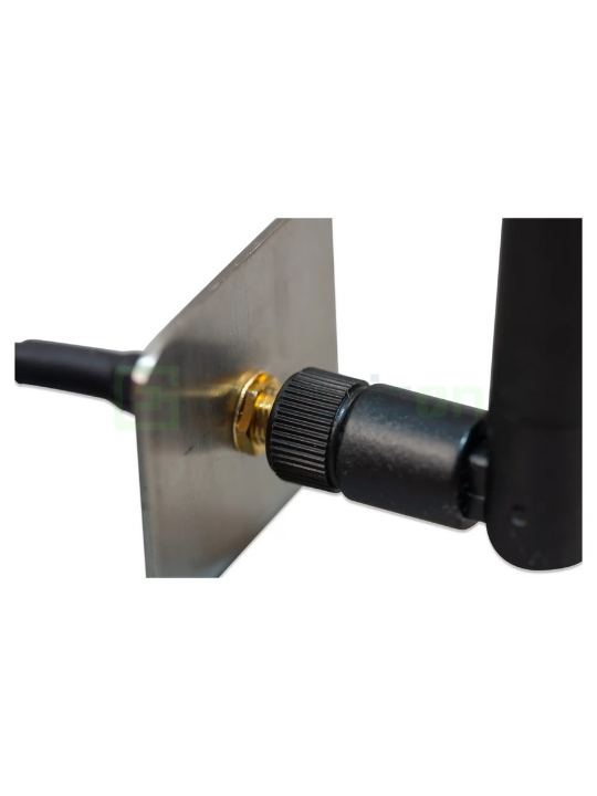 Victron Energy Outdoor LTE-M Wall-Mount Antenna 4 Victron Energy Outdoor LTE-M Wall-Mount Antenna - Image 3