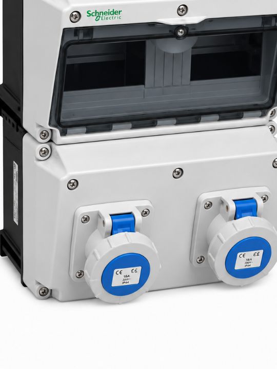 Suntree Portable Power Distribution Box, 2X16A 1P IP67 IEC Socket With 3 Holes, STW008 5 Suntree Portable Power Distribution Box, 2X16A 1P IP67 IEC Socket With 3 Holes, STW008 - Image 4